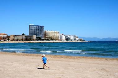 Apartamentos Front Mar