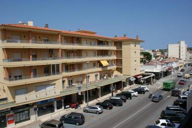 Apartamentos GARBI PARK