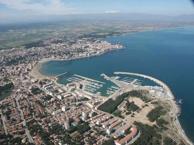 Apartamentos GARBI PARK