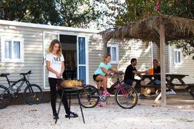 Camping Ampolla Playa