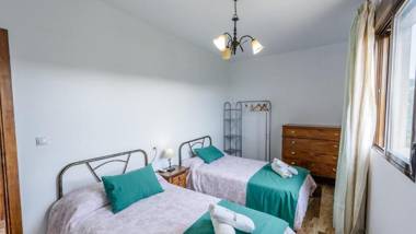 Villa Fraskito Iznajar by Ruralidays