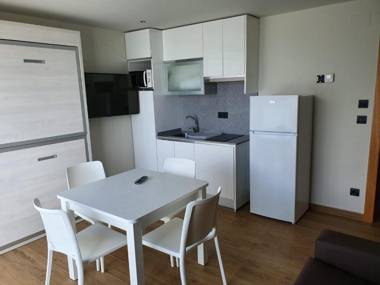 Apartamentos Playa De Los Barcos