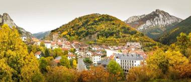 Hotel y Apartamentos SNÖ Isaba
