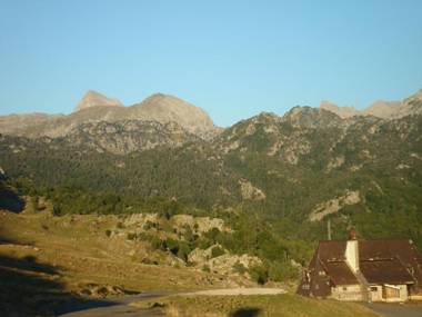 Hotel y Apartamentos SNÖ Isaba