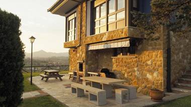 5 bedrooms house with enclosed garden and wifi at Sevares