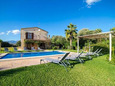 Luxurious Holiday Home in Es Pont d'Inca with Private Pool