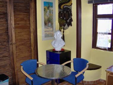 Small studio 15m for young people with sea view