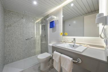 Hotel Cenit & Apts. Sol y Viento