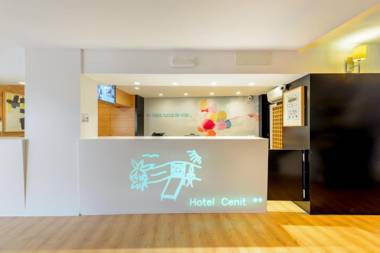 Hotel Cenit & Apts. Sol y Viento