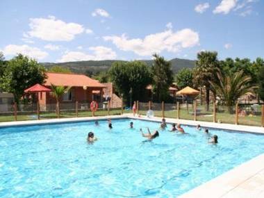 Apartamentos Rurales La Platea