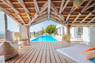 VIlla Palacio and Yurt