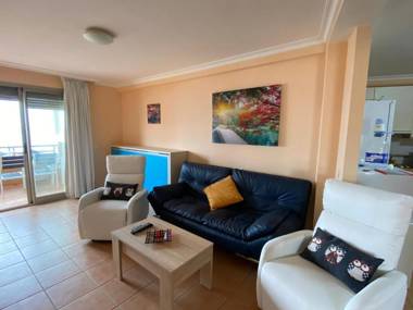 Spacious and bright flat on the beach La Tejita