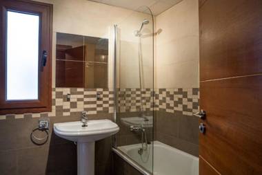 Real de Cartuja Apartments & Suites