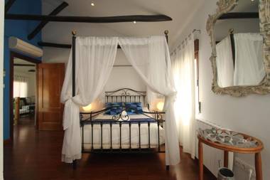 Apartamentos Inside Paseo de los Tristes