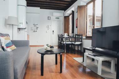 Aqua Granada Inn Apartments