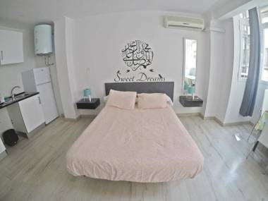 Mesonhomes Suites Center - Stay & Work