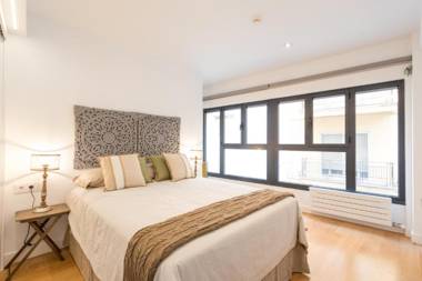 Chezmoihomes Plaza Nueva Deluxe