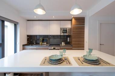 Chezmoihomes Plaza Nueva Luxury