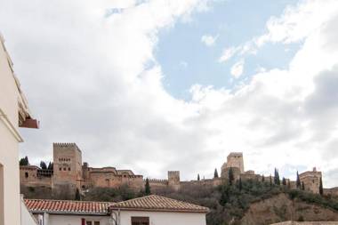 Chezmoihomes Alhambra Penthouse