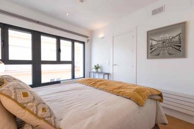 Chezmoihomes Luxury Plaza Nueva Penthouse