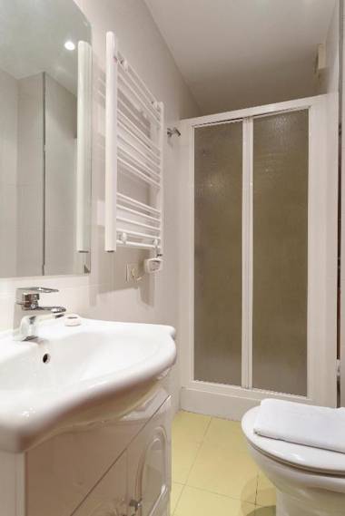 Genteel Home Martinez Campos