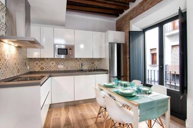 Chezmoihomes Central Ethnic style apartment