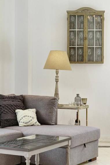 Chezmoihomes La Belle Epoque oversized in the very heart of Granada