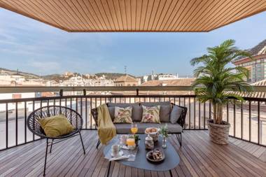 Chezmoihomes Luxury Alhambra Penthouse Collection