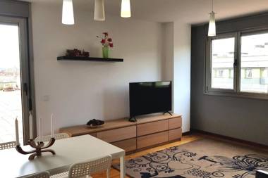 Lauredal - Ático con amplia terraza 2 hab 2 baños pádel parque infantil