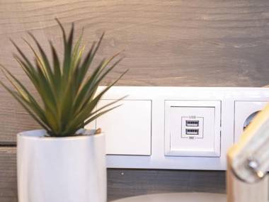 Bravissimo Rambla Eiffel Bridge 2