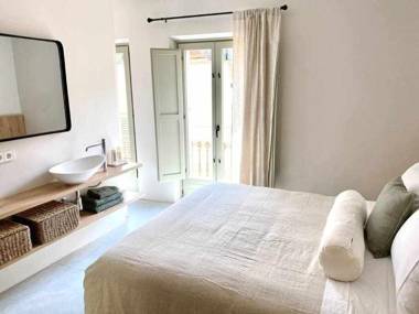 Velo Vern 3 Luxury penthouse w views of city wall