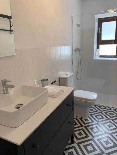 Astarte House 6 pax down