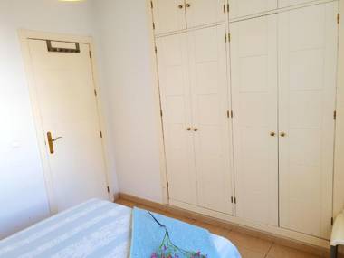 One bedroom appartement at Fuengirola 30 m away from the beach with sea view private pool and terrace