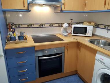 2 bedrooms house at Fuengirola 50 m away from the beach with furnished terrace and wifi