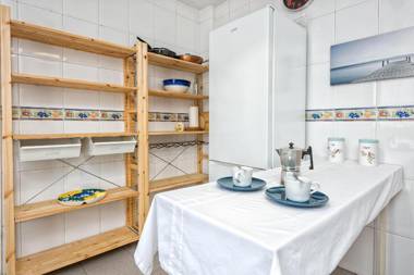 Beatriz - Amazing House in 1 min Walk to the Beach Sea Views WiFi