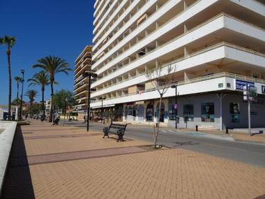 Private BEACHFRONT Apartment with sea view at Stella Maris Fuengirola
