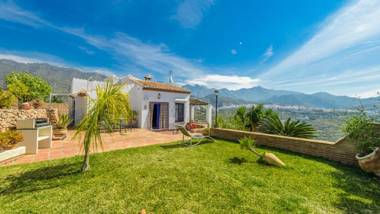 Cortijo La Vina Frigiliana by Ruralidays