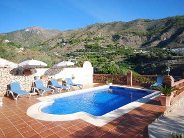 Modern Villa in Frigiliana with Private Swimming Pool