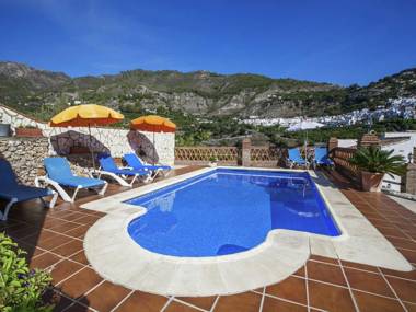 Modern Villa in Frigiliana with Private Swimming Pool