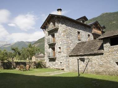 Apartamentos Casa Buisan