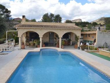Lovely Holiday Home in Finestrat with Swimming Pool