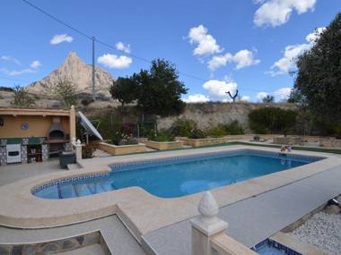 Lovely Holiday Home in Finestrat with Swimming Pool