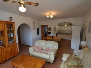 Lovely Holiday Home in Finestrat with Swimming Pool