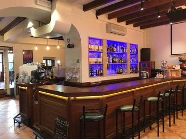 Petit Hotel C'an Mel