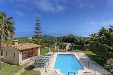 Villa Deu Quarterades