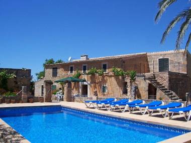Beautiful rustic Mallorcan house with private pool near Cas Concos
