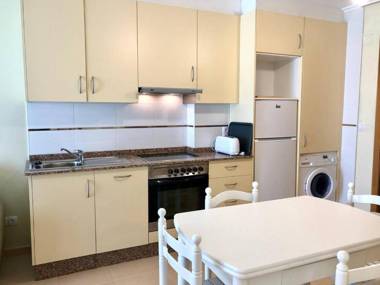 The Cliffs - Espasante Nook