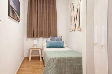 Click&Flat Europa Fira Apartments