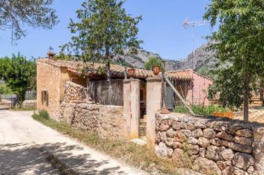 Apartment Hall Of The Mountain