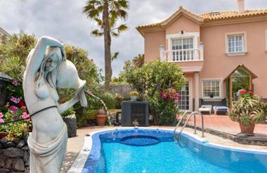 Apartamentos Los Delfines